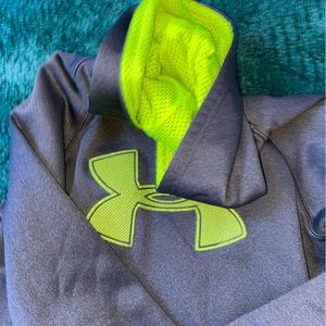 boys under armour sweatshirt